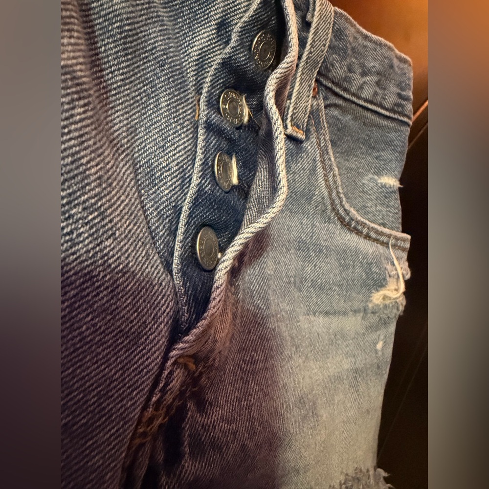 Levi's 501 High-rise Button-up Classic Blue Denim Cut-off shorts - Picture 2 of 8